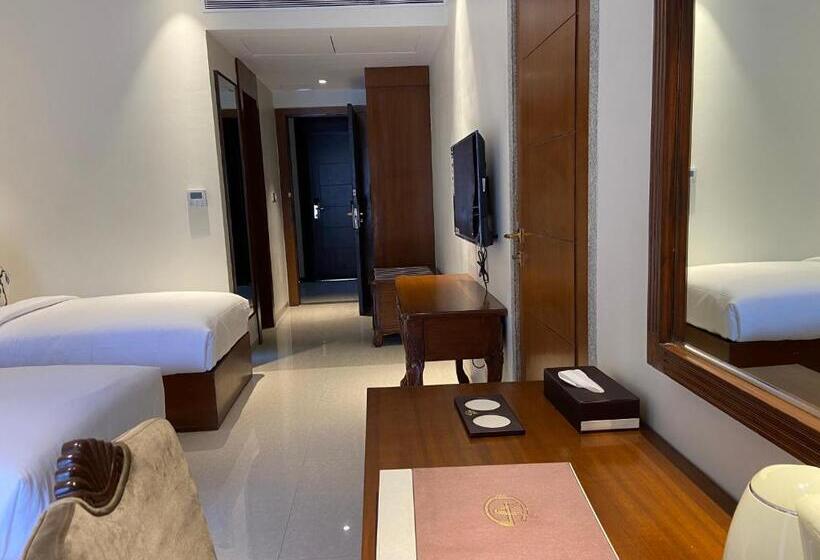 景观俱乐部房间, Grand Victoria The Fern Resort & Spa, Panchgani