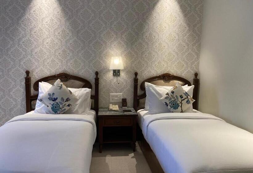 景观俱乐部房间, Grand Victoria The Fern Resort & Spa, Panchgani