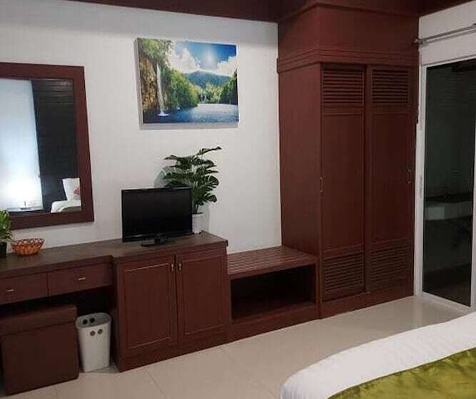 Номер Стандарт, Aromdee At Naithon Beach