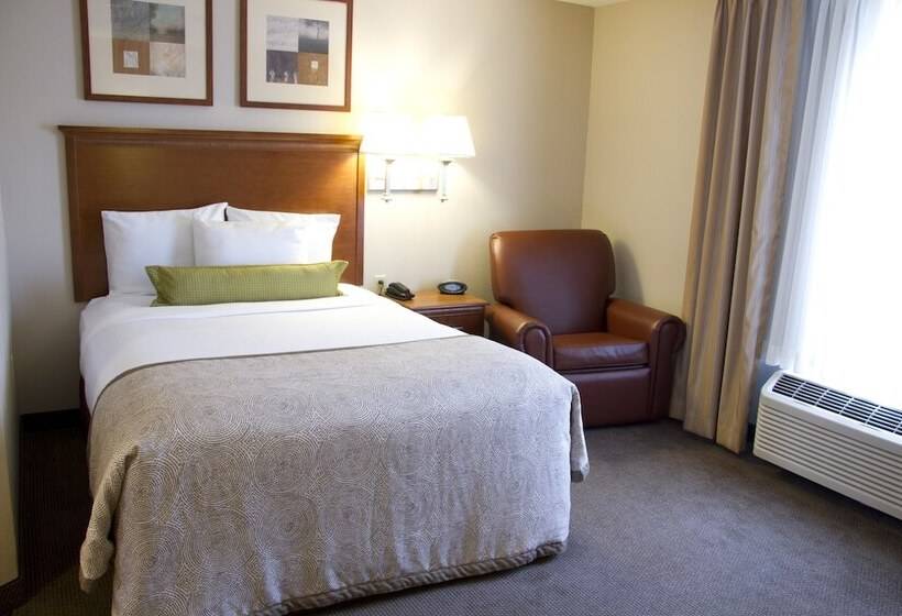 Standard Stúdió Szoba Franciaággyal, Candlewood Suites Champaign Urbana University Area, An Ihg