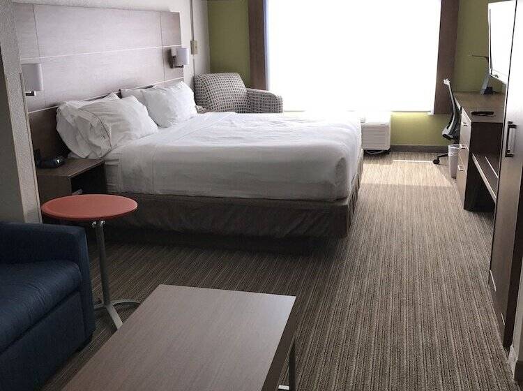 Suite Adaptée aux Personnes à Mobilité Réduite, Holiday Inn Express & Suites Chattanooga   East Ridge, An Ihg