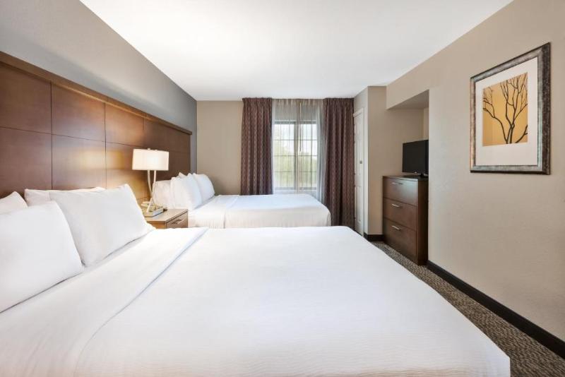 适合残疾人士使用的套间, Staybridge Suites Kalamazoo, An Ihg