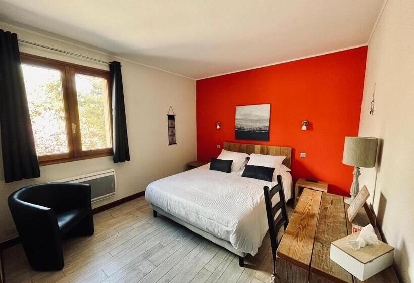 Номер Стандарт, Hôtel Les Chaumettes