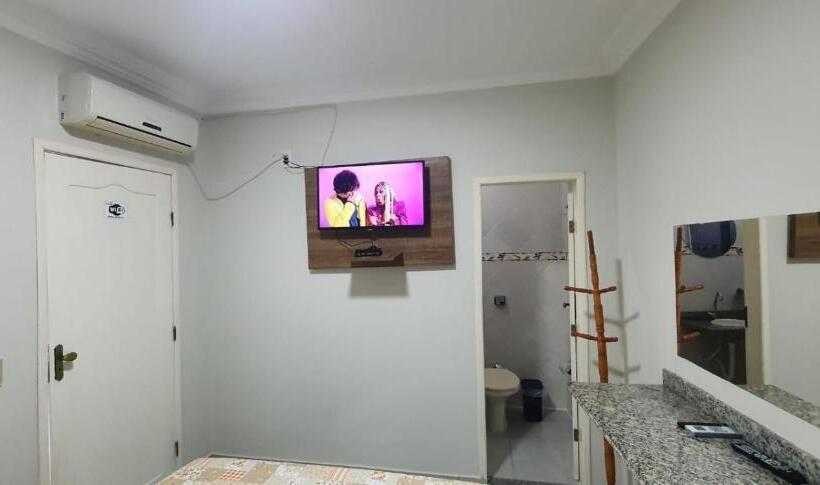 스탠다드 룸, Pousada Azevedo