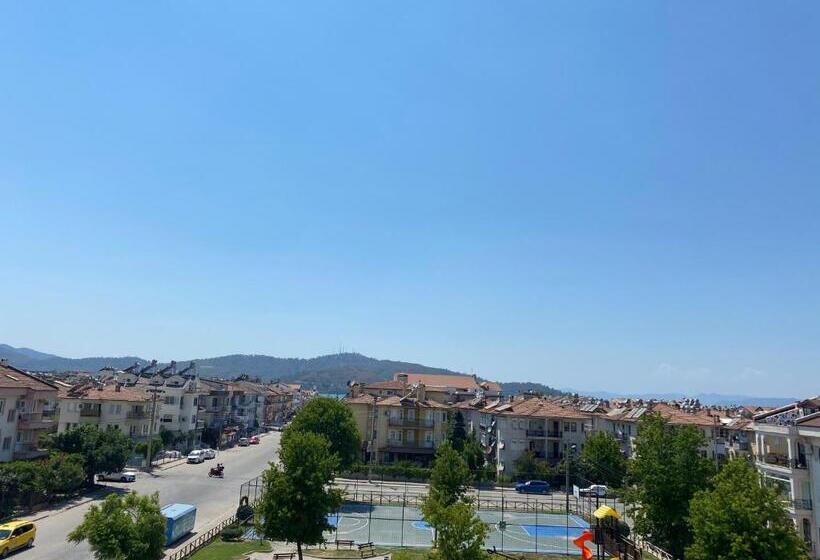 اتاق استاندارد سه تخته با بالکن, Kent Otel