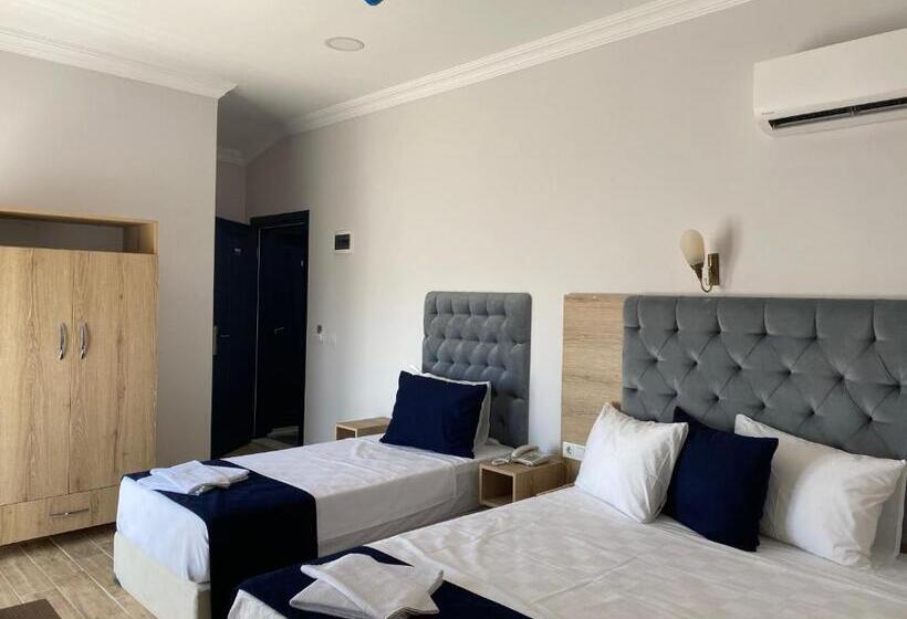 اتاق استاندارد سه تخته با بالکن, Kent Otel