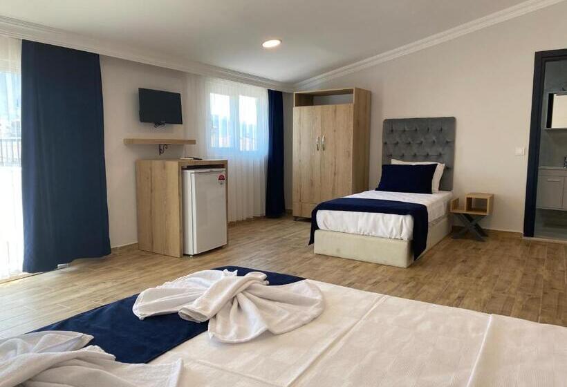 اتاق استاندارد سه تخته با بالکن, Kent Otel