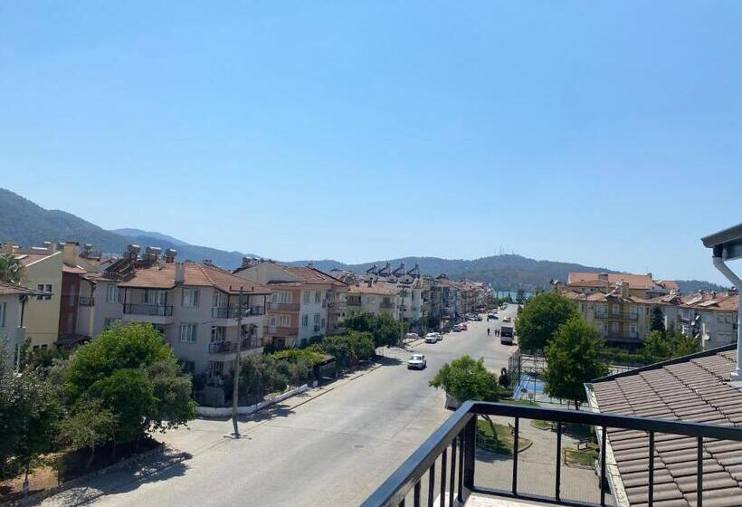 اتاق استاندارد سه تخته با بالکن, Kent Otel