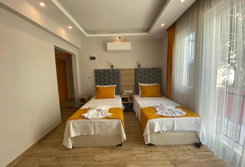 اتاق استاندارد با بالکن, Kent Otel