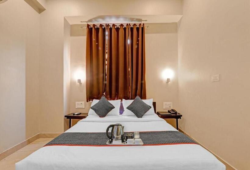 Трехместный Номер Классика, Super Townhouse 423 Amaraa Hotel Near Phoenix Palassio
