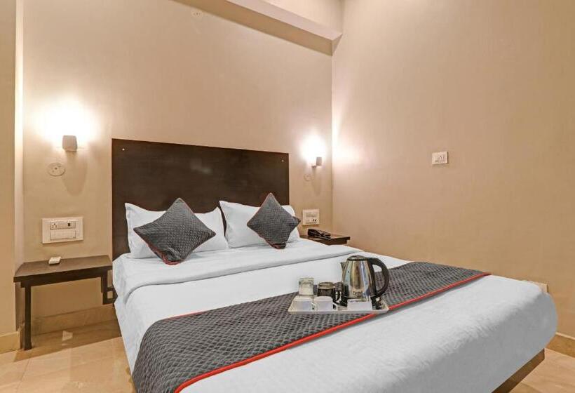 Трехместный Номер Классика, Super Townhouse 423 Amaraa Hotel Near Phoenix Palassio