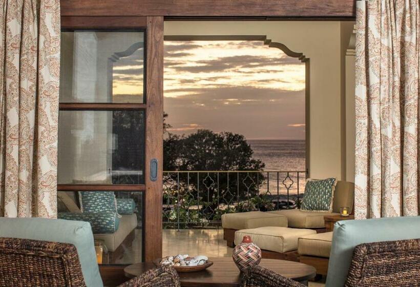 سوییت لوکس, Rancho Santana