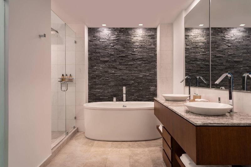 سوئیت جونیور با تخت بزرگ, The Ritz Carlton, Turks & Caicos