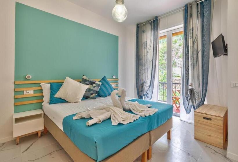 Quarto Estandar com Sacada, Sofia Holiday