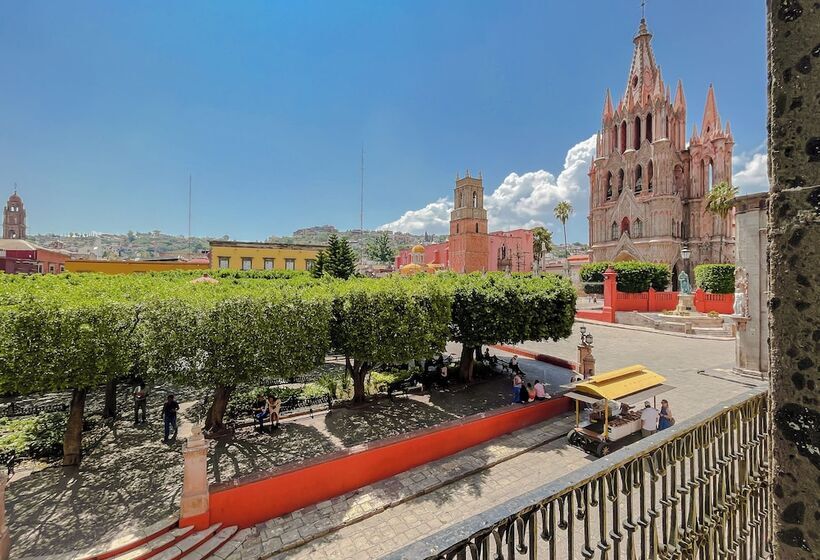 سوئیت مستر, Del Portal San Miguel De Allende