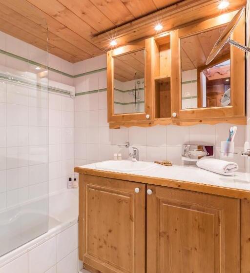 2 Bedrooms Apartment Mountain View, Residence Pierre & Vacances Premium Les Alpages De Reberty