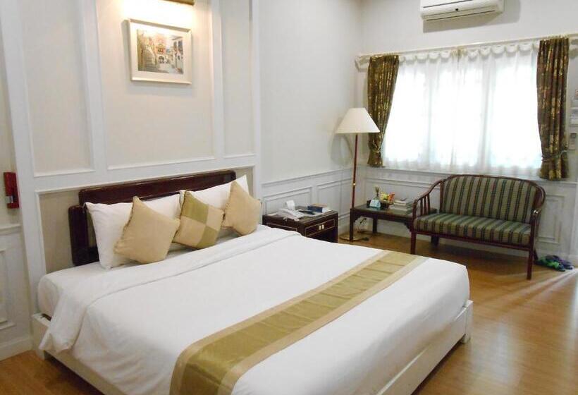 اتاق لوکس, Rachawadee Resort &