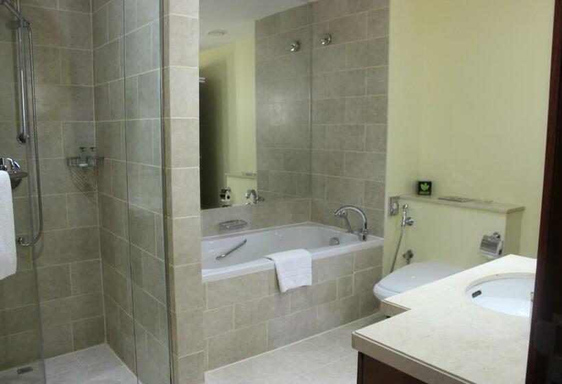 Апартаменты 1 Спальня с Видом, Ramada By Wyndham Downtown Dubai