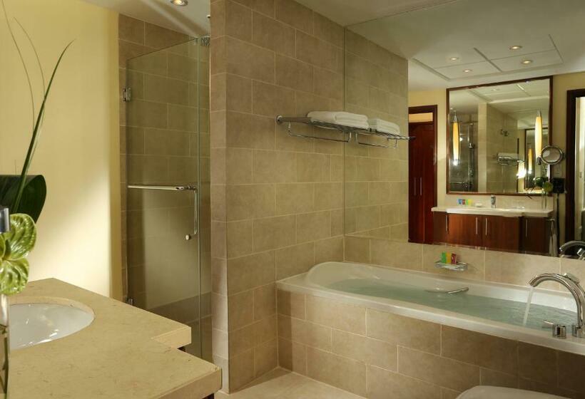 Студия Премиум, Ramada By Wyndham Downtown Dubai