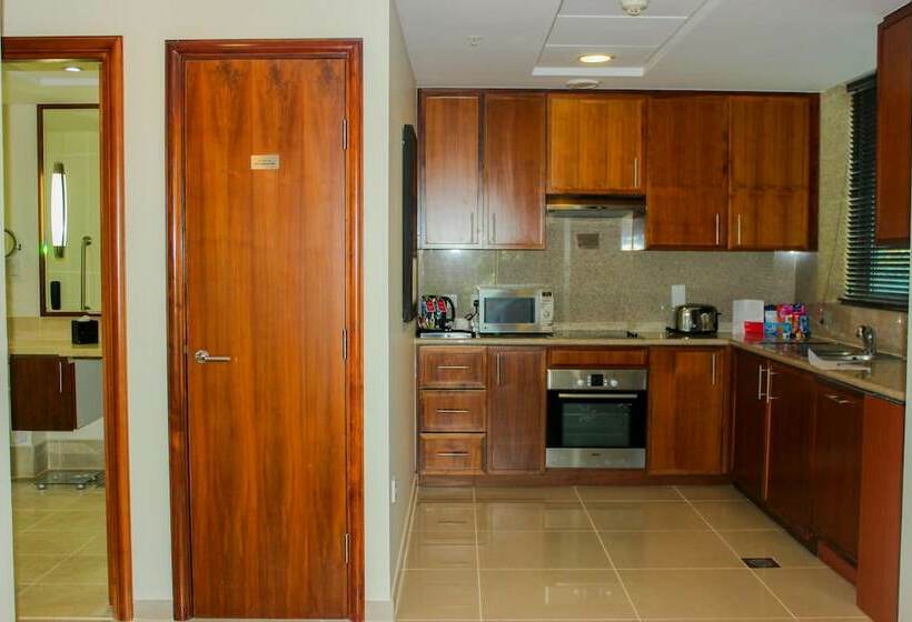 Студия Премиум, Ramada By Wyndham Downtown Dubai