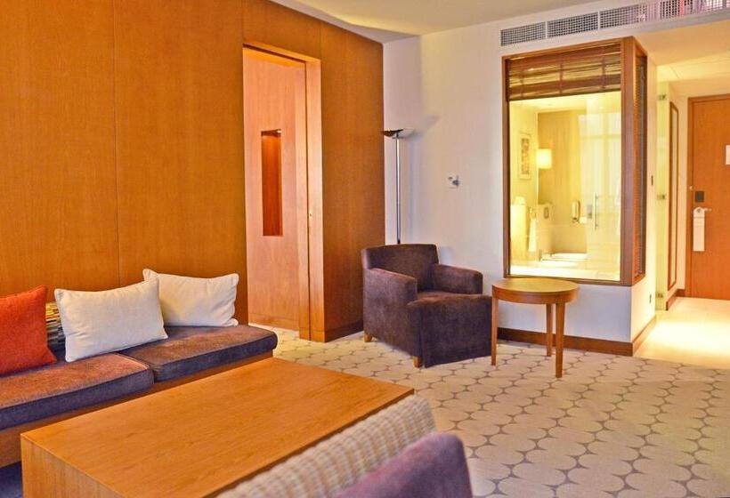 Люкс Классика, Yas Island Rotana Abu Dhabi