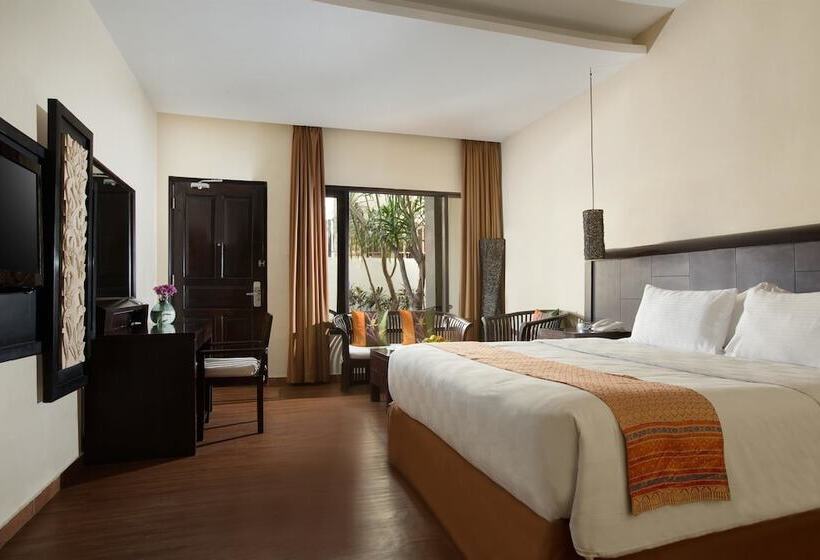 اتاق لوکس با چشم‌انداز استخر, Best Western Resort Kuta