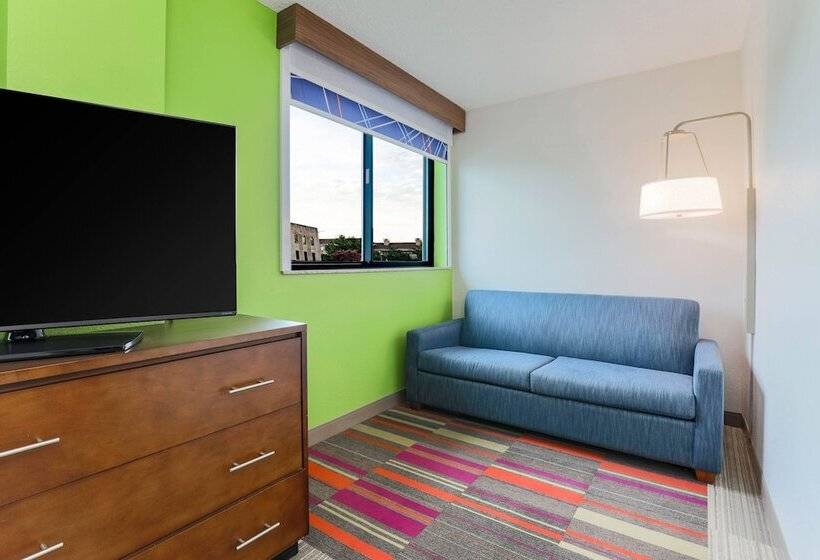Suite, Holiday Inn Express Hotel & Suites Fort Worth Downtown, An Ihg