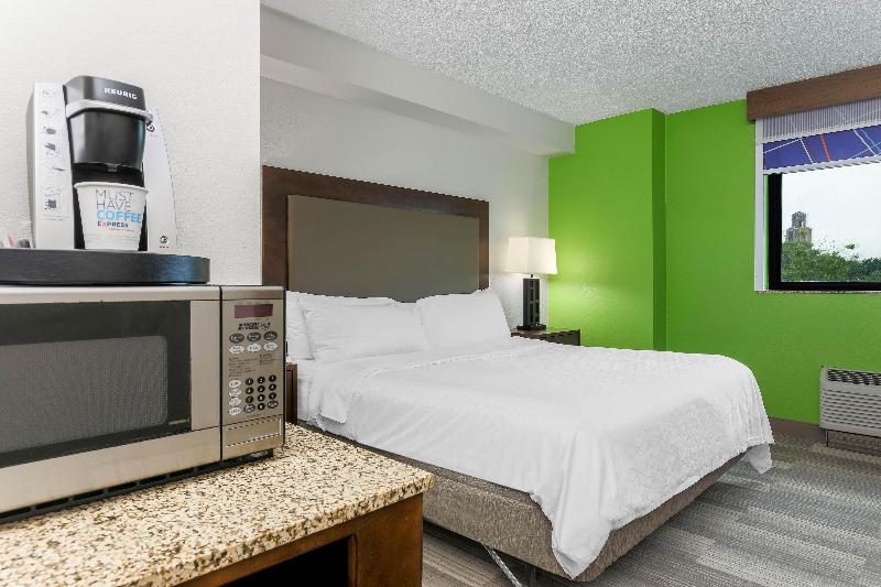Suite Adaptada per a persones amb mobilitat reduïda, Holiday Inn Express Hotel & Suites Fort Worth Downtown, An Ihg