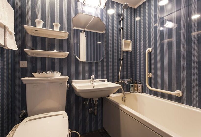 اتاق استاندارد چهار تخته, Monterey Grasmere Osaka