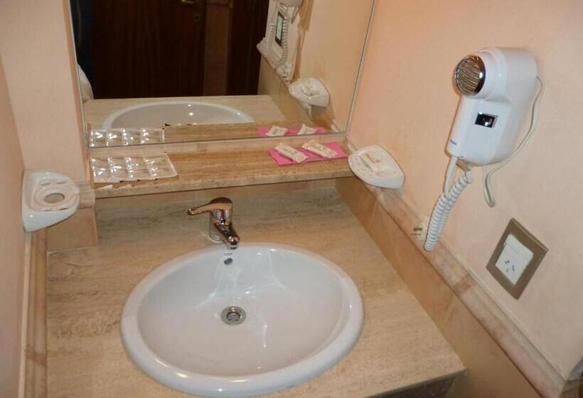 Quarto Estandar, Melewe