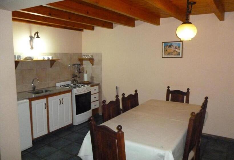 Apartamento 3 Dormitórios, Melewe