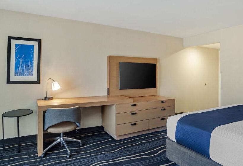 Номер Стандарт Двуспальная Кровать, Best Western Plus Marina Gateway