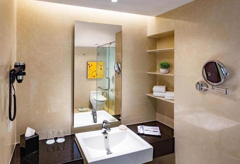 Люкс Повышенной Комфортности, Eastin Hotel Penang
