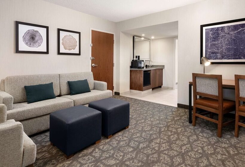 Люкс, Embassy Suites By Hilton Portland Airport