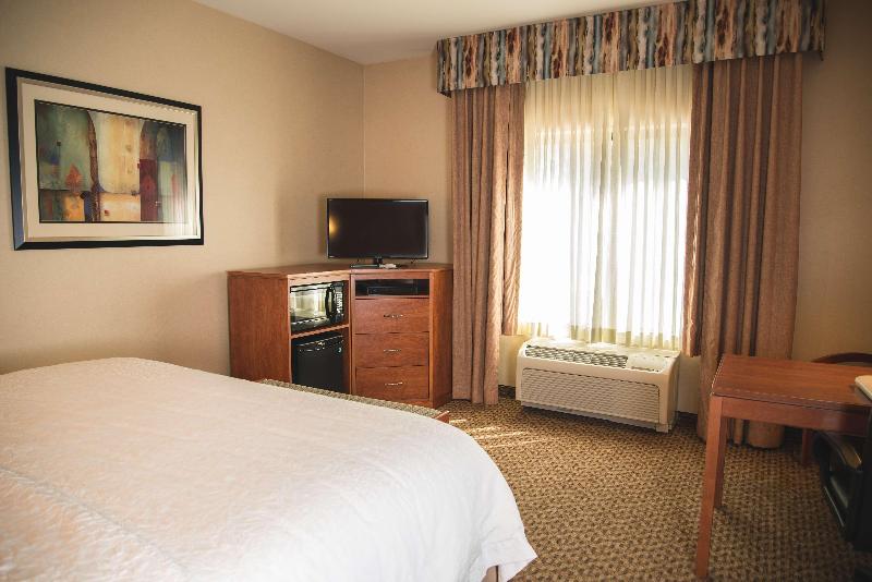 Стандартный Номер Кровать Кинг, Hampton Inn & Suites Greeley