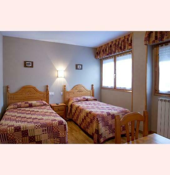 Номер Стандарт, Hostal Valle De Tena