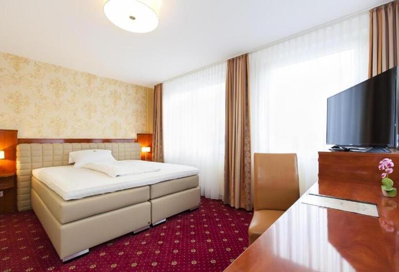 Номер Стандарт, Am Berliner Platz