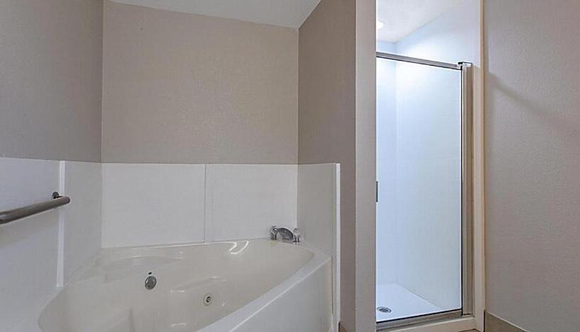 장애인을 위한 스탠다드 룸, Holiday Inn Express Silver Springs   Ocala, An Ihg