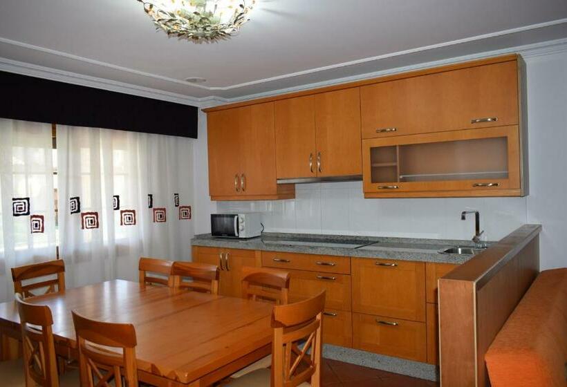Апартаменты 3 Спальни, Apartamentos Vida Corcubión