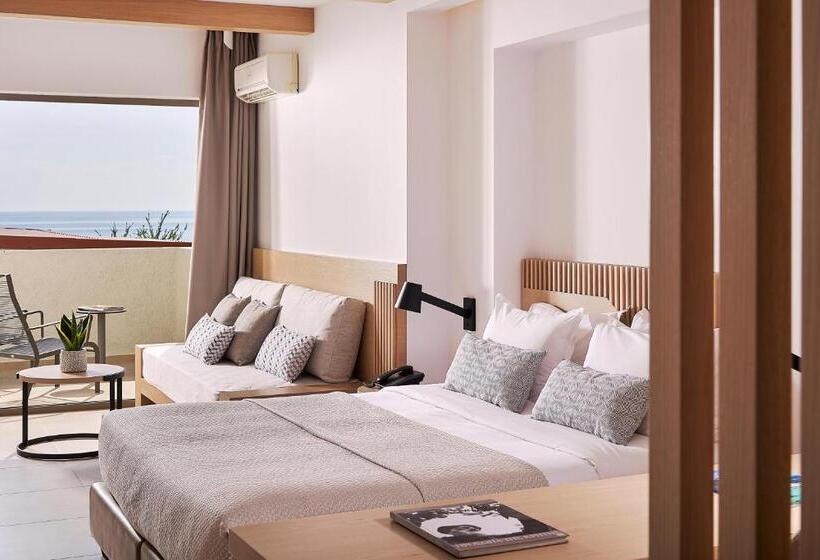 سوییت جونیور با چشم‌انداز دریا, Coriva Beach Hotel & Bungalows