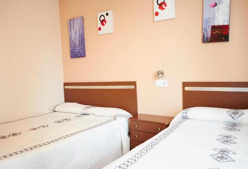 4인용 스탠다드 룸, Hostal Isabel