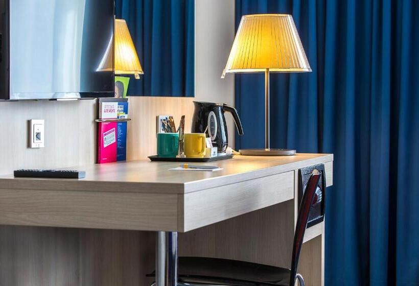 Номер Стандарт с Террасой, Park Inn By Radisson Linz