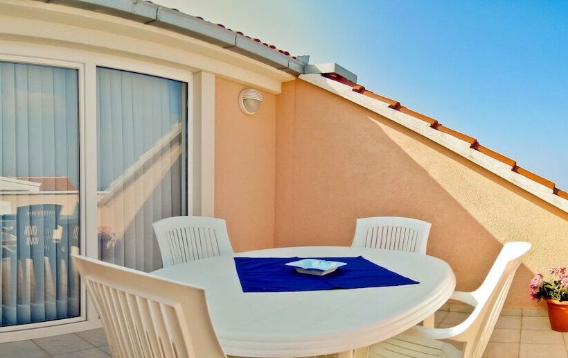 1 Bedroom Deluxe Apartment Sea View, Villa Midea