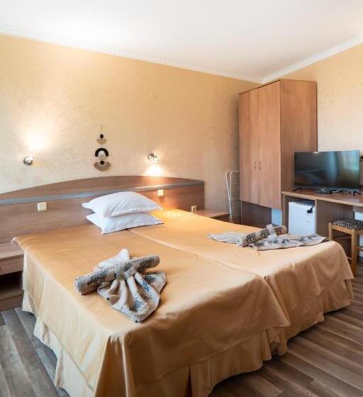 Quarto Estandar com Sacada, Zeus