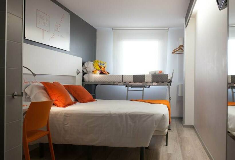 Четырехместный Номер Стандарт, Bed4u Pamplona