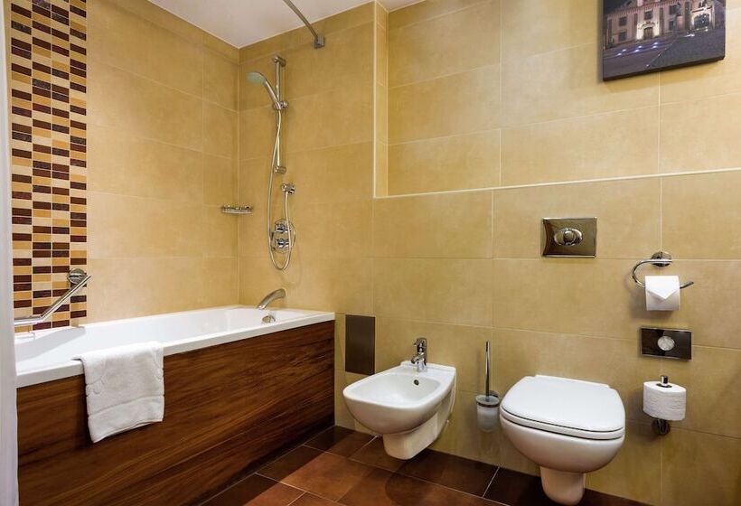 اتاق استاندارد, Hilton Garden Inn Krakow