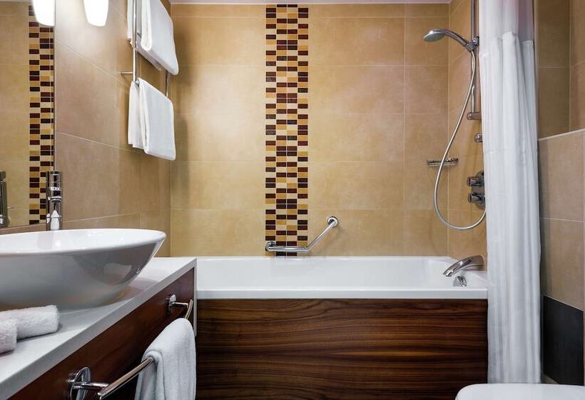 اتاق استاندارد, Hilton Garden Inn Krakow