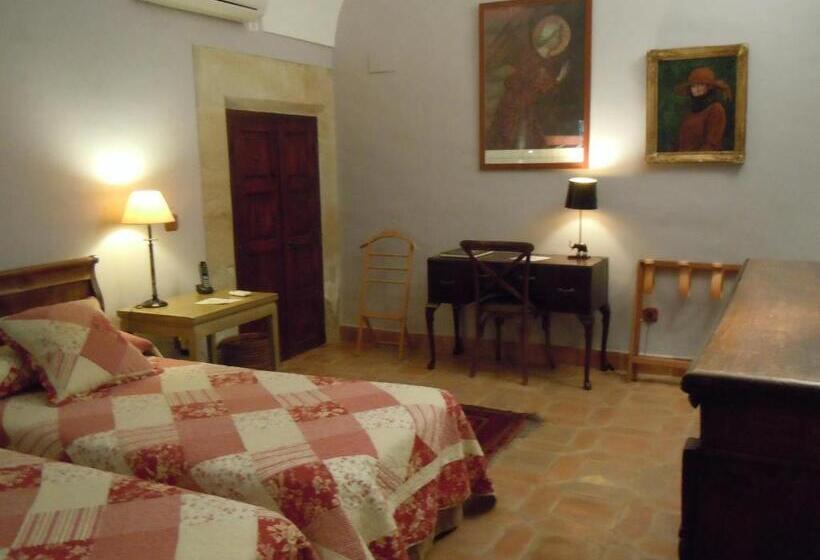 标准间, Palacio Chaves