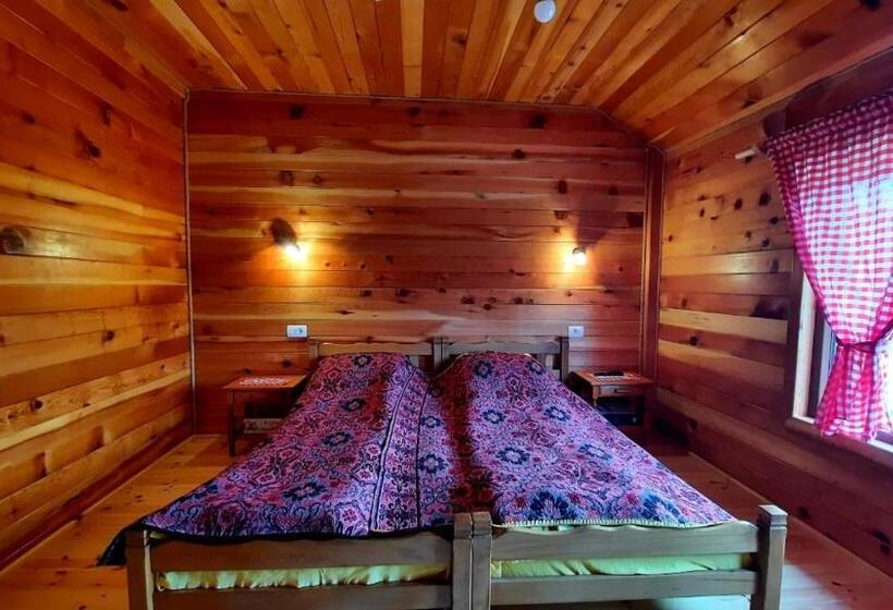 اتاق استاندارد سه تخته با چشم‌انداز, Log Cabin 1 Merdovic