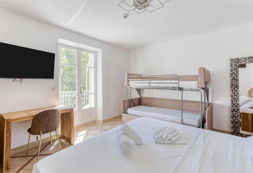 Семейный Номер Deluxe, Domaine De La Nerthe  Hotel Provence Mediterranee